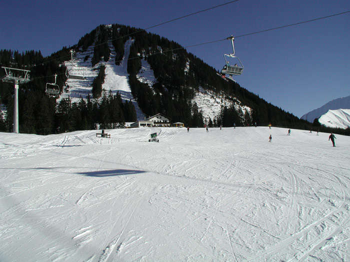 Blick zurück auf der Talabfahrt nach Berwang