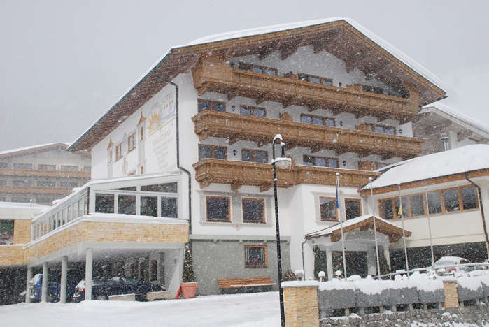 Hotel Alpenhof im Schnee